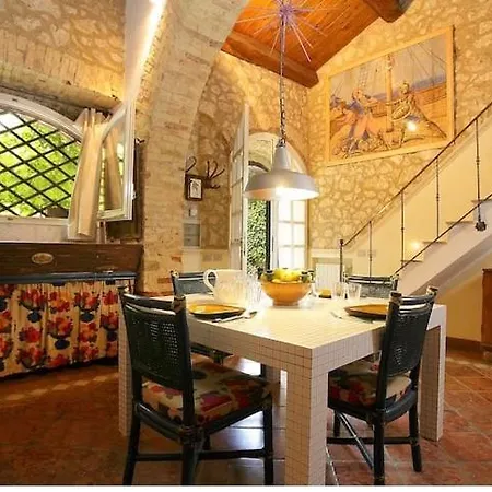 Casa Colombaia, Masseria Floresta *